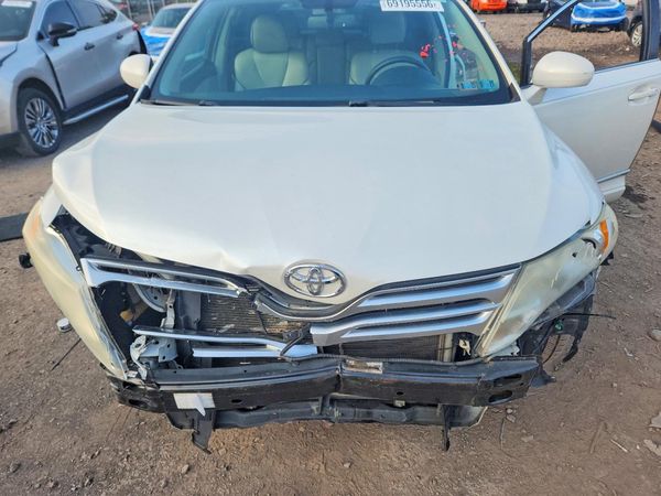 2012 TOYOTA VENZA — Engine bay