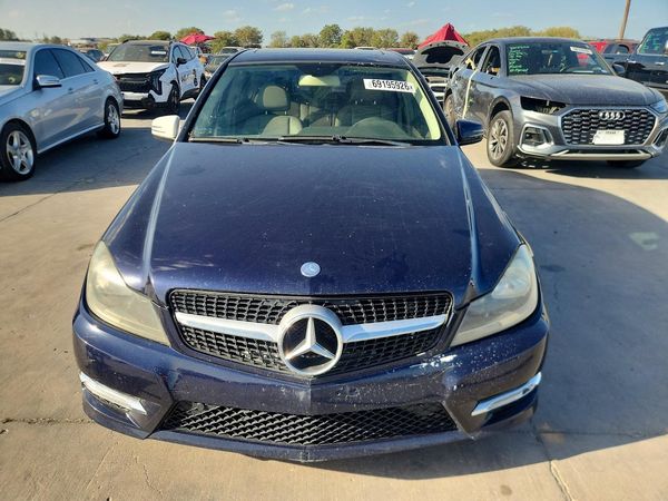 2013 MERCEDES-BENZ C C300