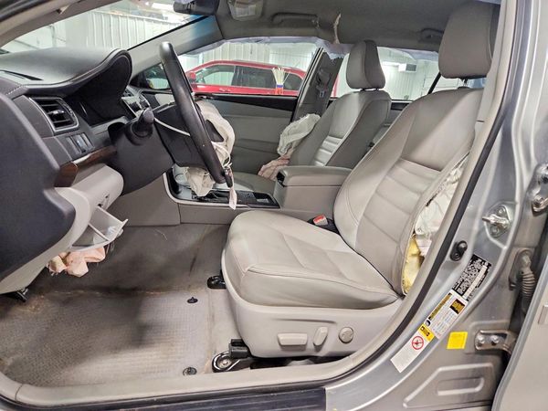 2015 TOYOTA CAMRY — DENT