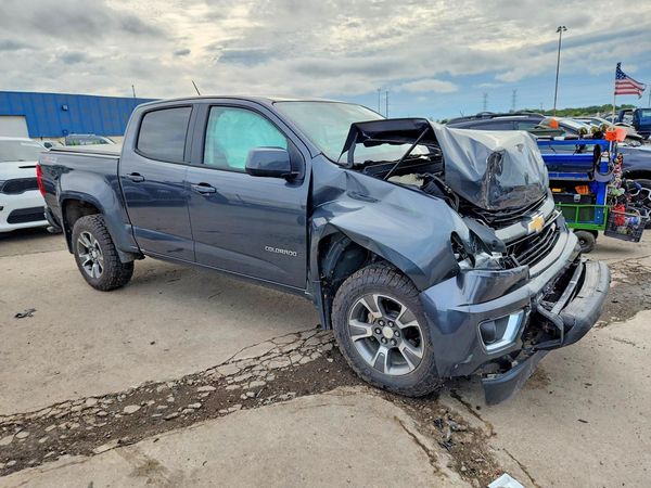 2016 CHEVROLET COLORADO Z71 — Passenger 3/4