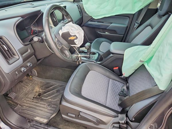 2016 CHEVROLET COLORADO Z71 — DENT