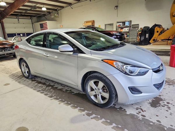 2013 HYUNDAI ELANTRA — Passenger 3/4