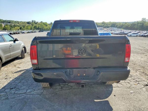 2017 RAM 1500 ST