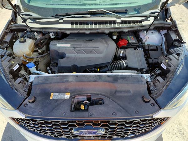 2020 FORD EDGE — Engine bay