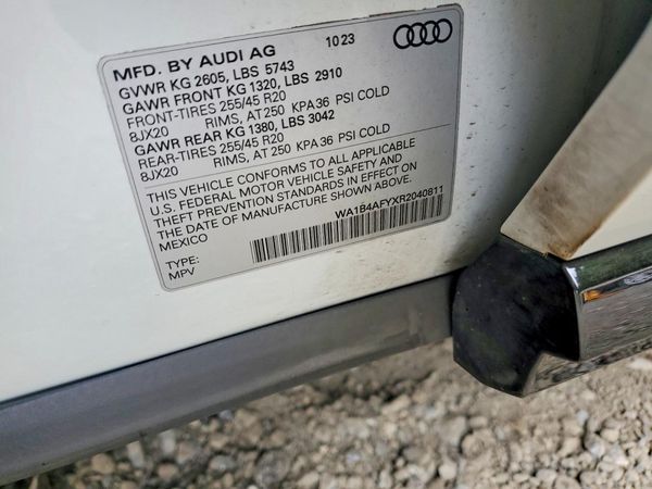 2024 AUDI SQ5 — VINS