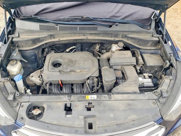 2018 HYUNDAI SANTA FE Sport Base — Engine bay