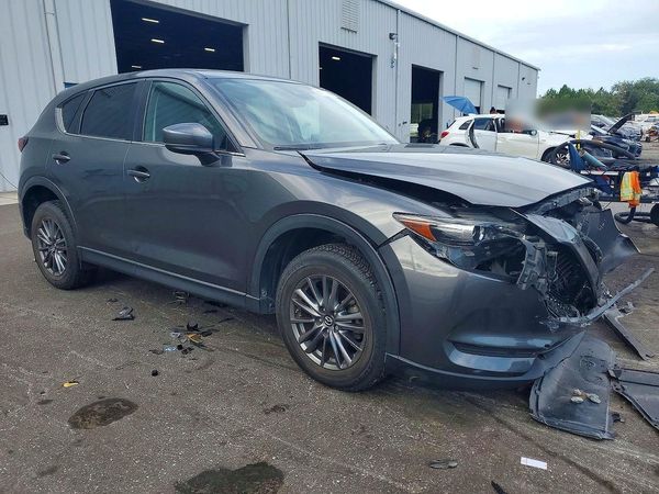 2017 MAZDA CX-5 — Passenger 3/4