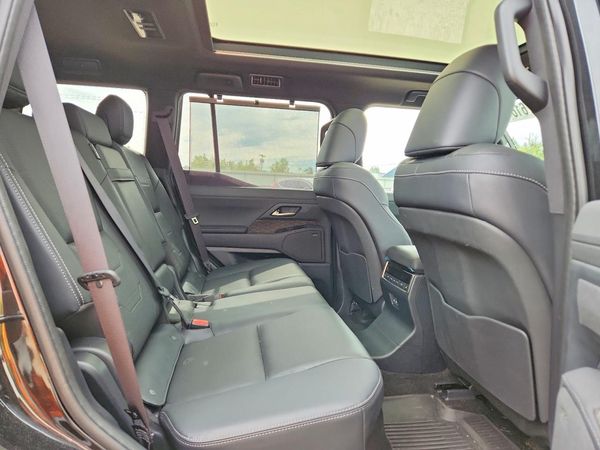 2025 LEXUS GX 550