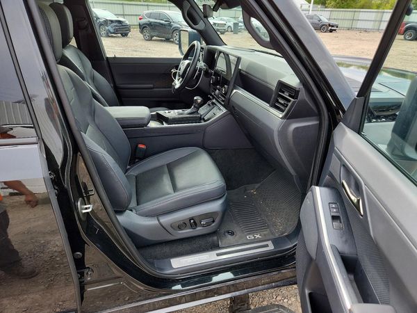 2025 LEXUS GX 550