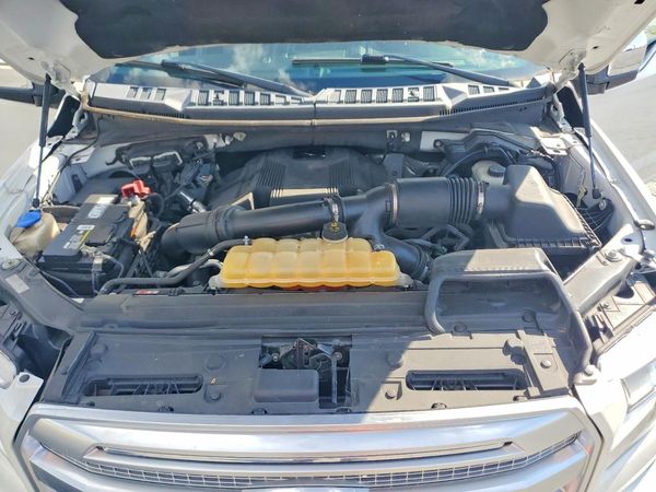 2017 FORD F150 SuperCrew — Engine bay
