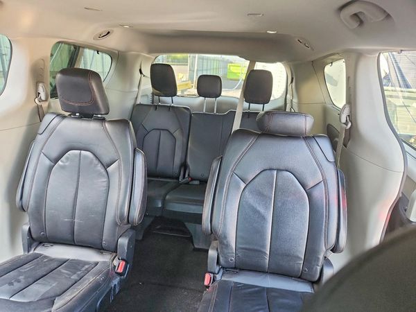 2017 CHRYSLER PACIFICA Touring L — SUVN