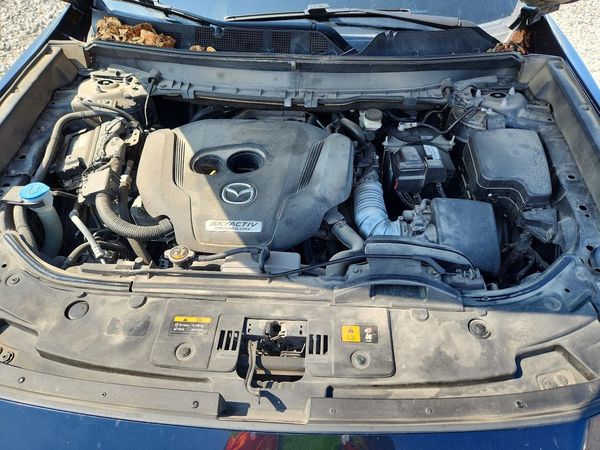2018 MAZDA CX-9 — Engine bay