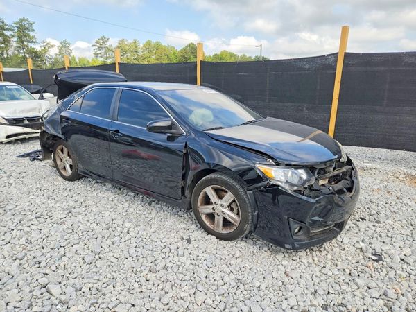 2013 TOYOTA CAMRY — Passenger 3/4