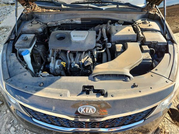 2019 KIA OPTIMA — Engine bay