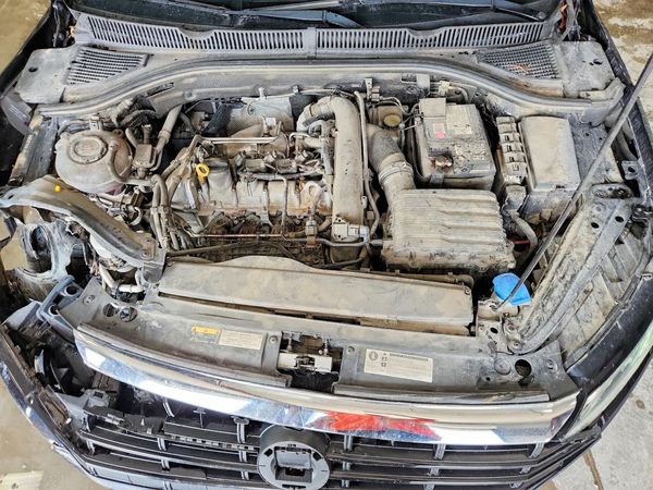 2020 VOLKSWAGEN JETTA S, SE, R-Line — Engine bay