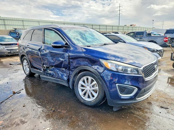 2018 KIA SORENTO — Passenger 3/4