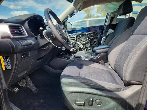 2018 KIA SORENTO — DENT