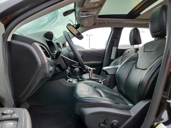 2019 JEEP CHEROKEE — DENT