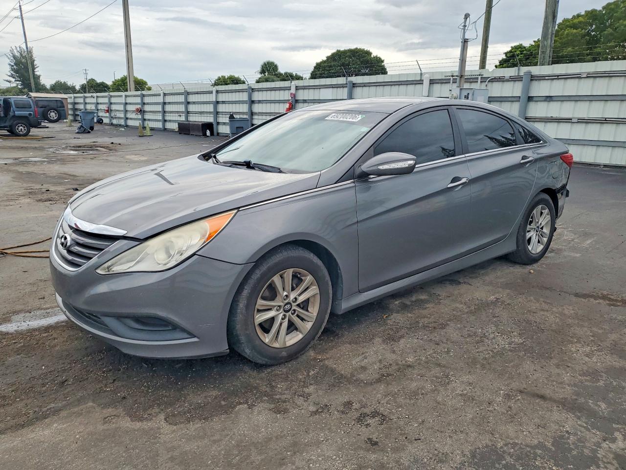 2014 HYUNDAI SONATA — Front 3/4