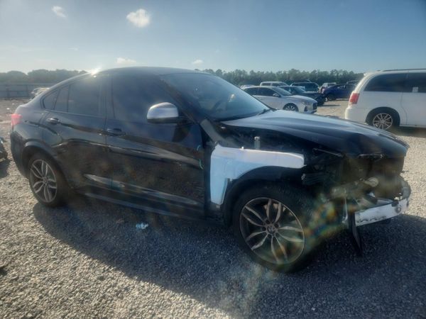 2018 BMW X4 — Passenger 3/4