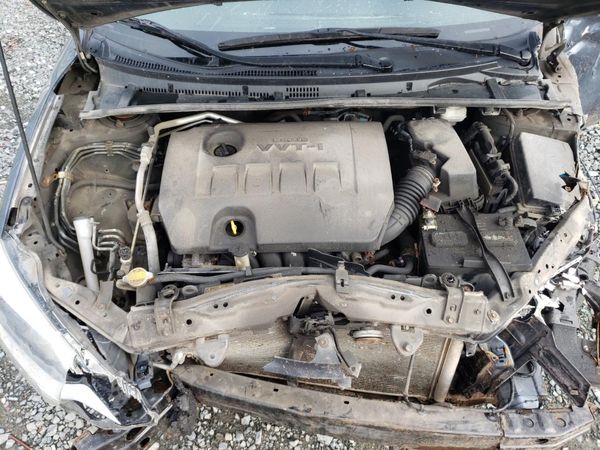 2015 TOYOTA COROLLA