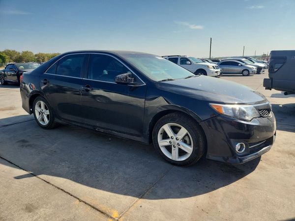 2013 TOYOTA CAMRY — Passenger 3/4