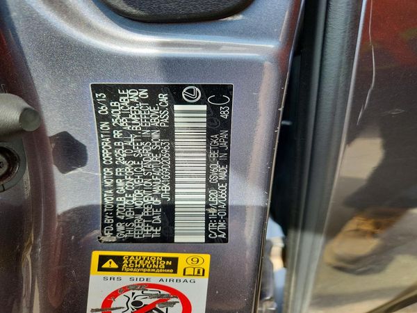 2013 LEXUS ES — VINS
