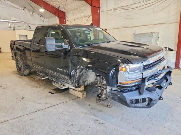 2018 CHEVROLET SILVERADO LT — Passenger 3/4