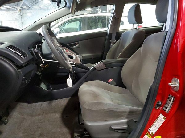 2013 TOYOTA PRIUS — DENT