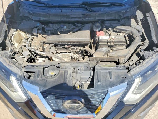 2020 NISSAN ROGUE — Engine bay