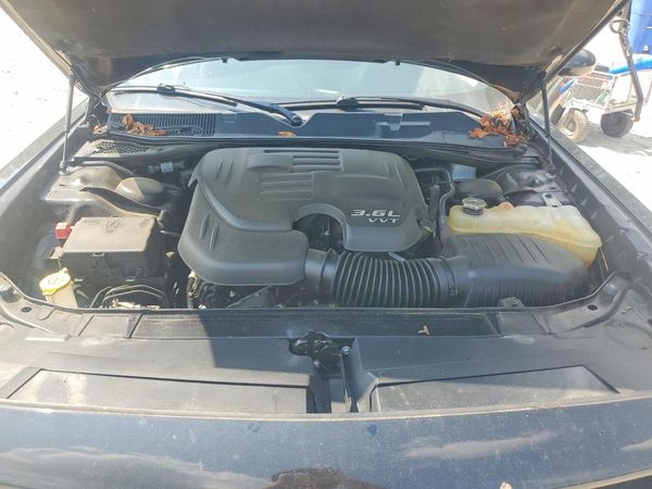 2019 DODGE CHALLENGER — Engine bay