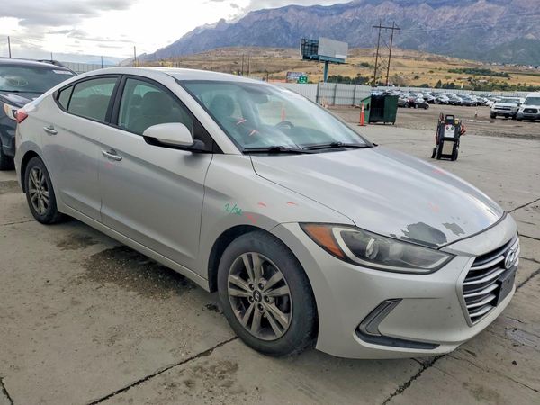 2017 HYUNDAI ELANTRA — Passenger 3/4