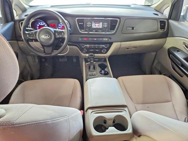2016 KIA SEDONA LX - Middle-low