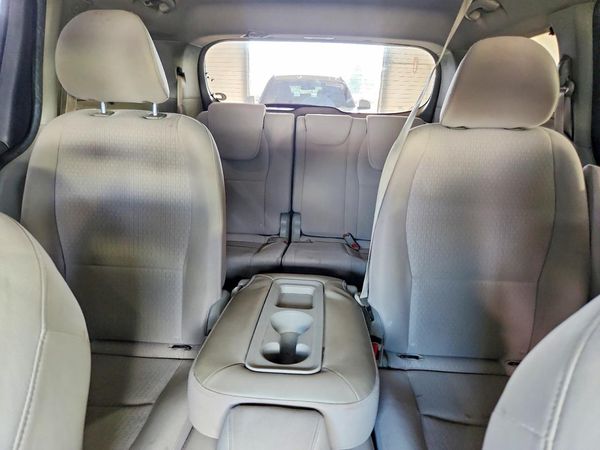 2016 KIA SEDONA LX - Middle-low