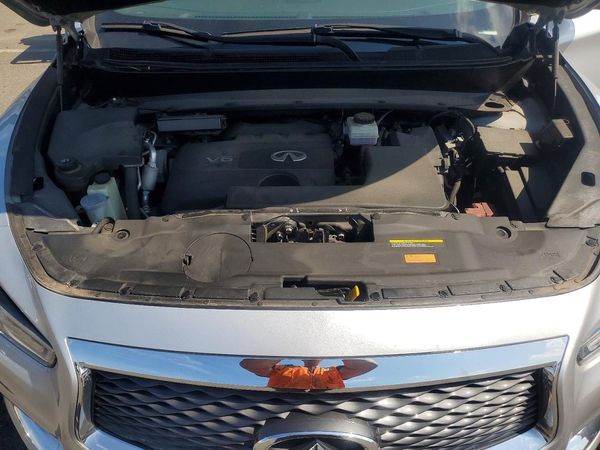 2020 INFINITI QX60 — Engine bay