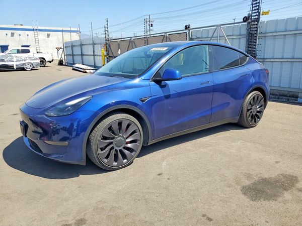 2022 TESLA MODEL Y — Front 3/4