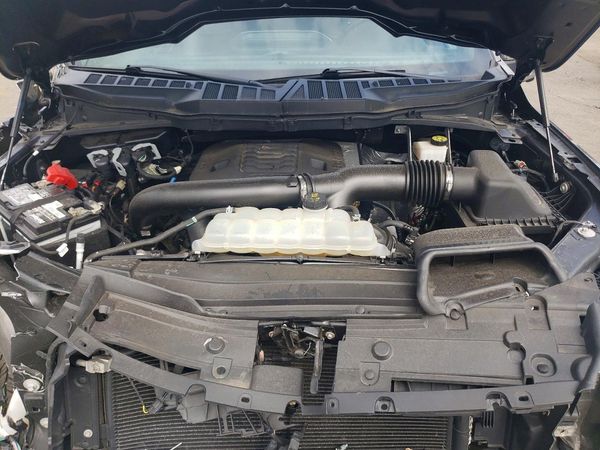 2021 FORD F150 — Engine bay