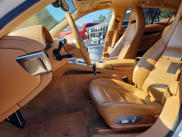 2012 PORSCHE PANAMERA — DENT