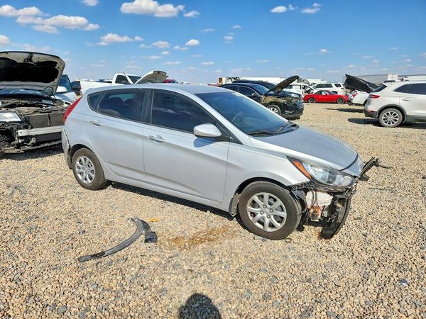 2014 HYUNDAI ACCENT — Passenger 3/4