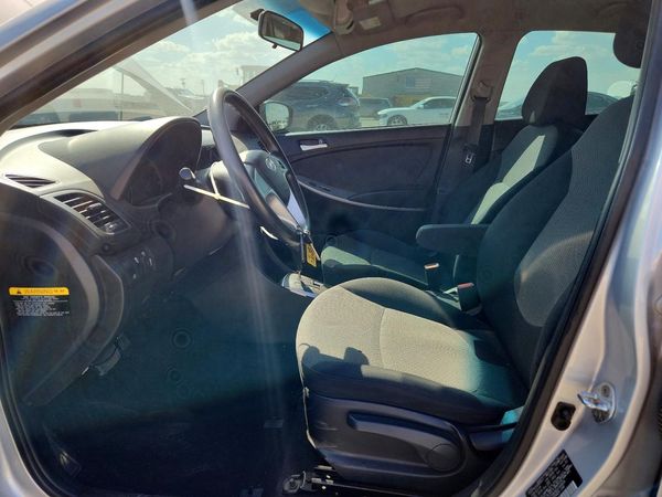 2014 HYUNDAI ACCENT — DENT