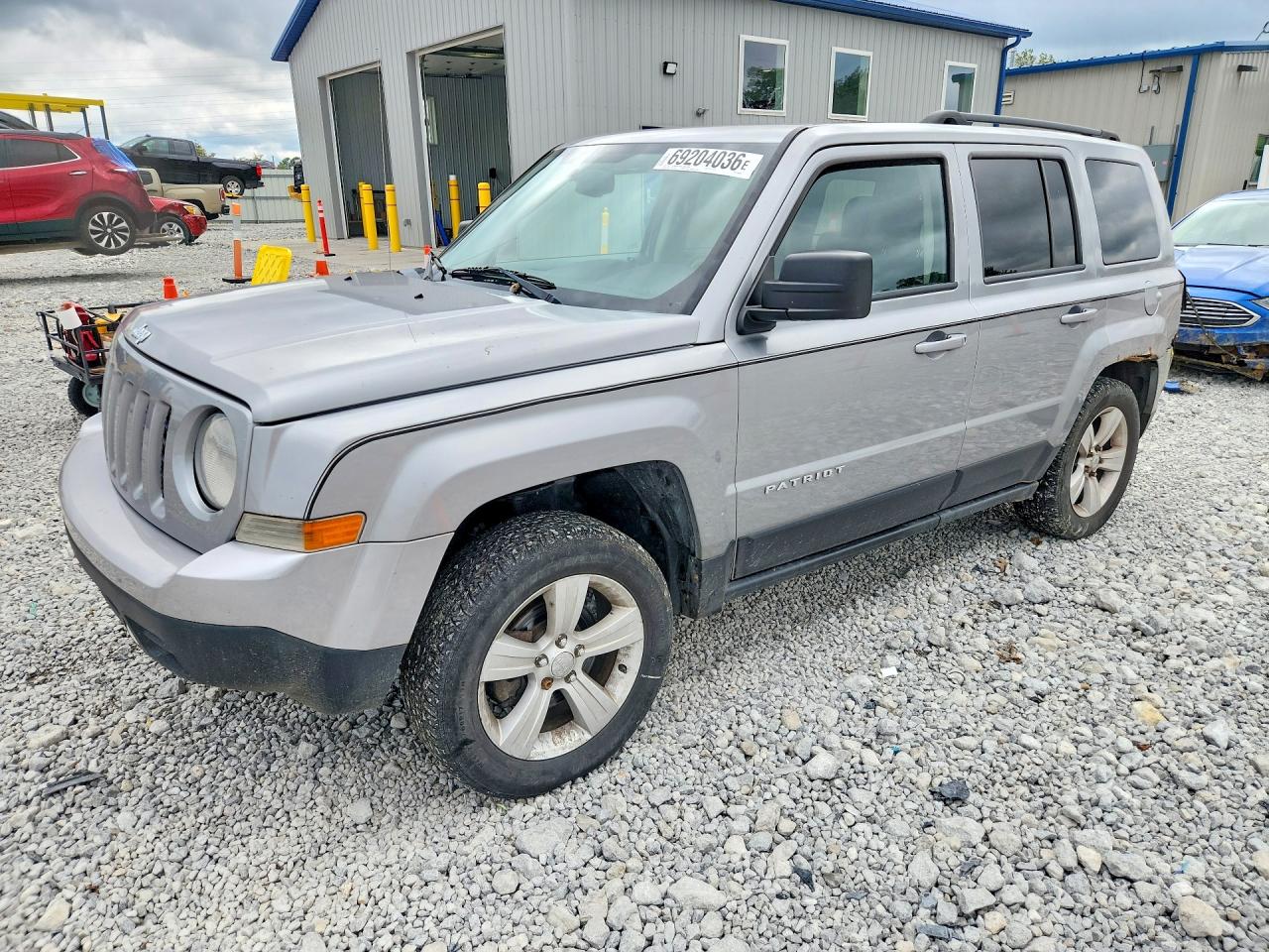 2016 JEEP PATRIOT — Front 3/4