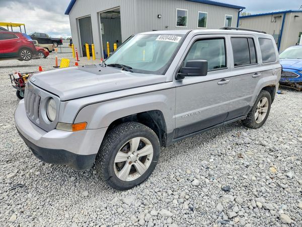 2016 JEEP PATRIOT — Front 3/4