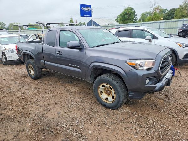 2016 TOYOTA TACOMA — Passenger 3/4