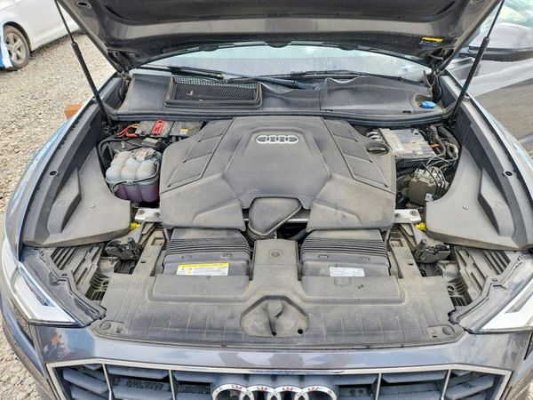 2019 AUDI Q8 — Engine bay