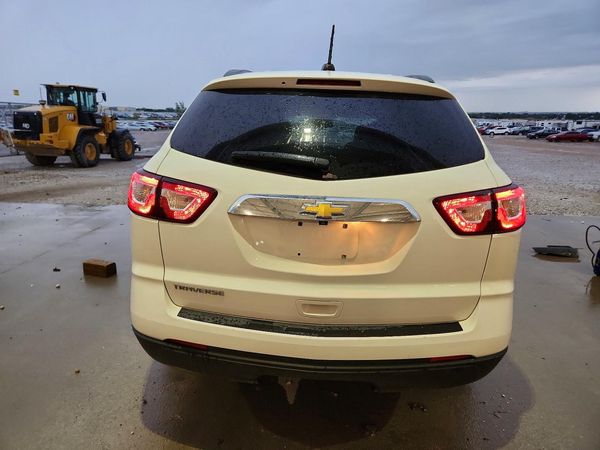 2017 CHEVROLET TRAVERSE LS