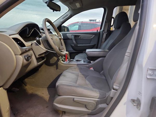 2017 CHEVROLET TRAVERSE LS