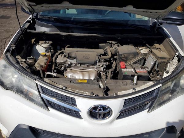 2015 TOYOTA RAV4 LE (X Grade) — Engine bay
