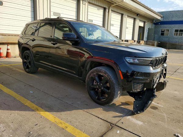 2021 JEEP GRAND CHEROKEE — Passenger 3/4