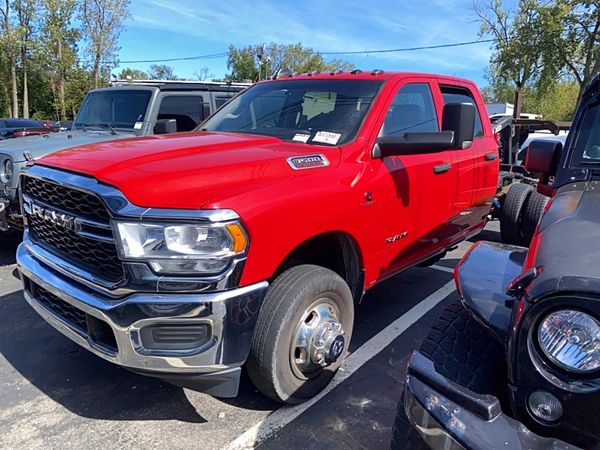 2020 RAM 3500 CREW CAB CHASSIS 4X4