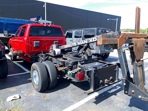 2020 RAM 3500 CREW CAB CHASSIS 4X4